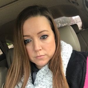 Meet your Posher, Leslie